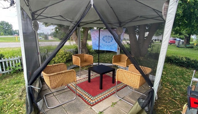 Sunset Garden - Glamping just steps away from the beach. 5 min from Grand Bend!