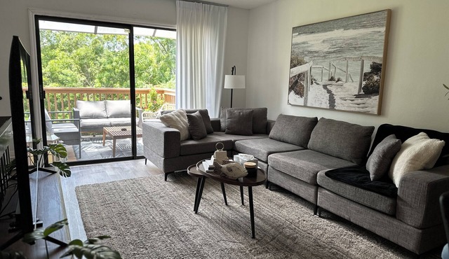 Sunset Gateway - Mins to Beaches & Golf | Bowling - Shopping - Clearwater Beach