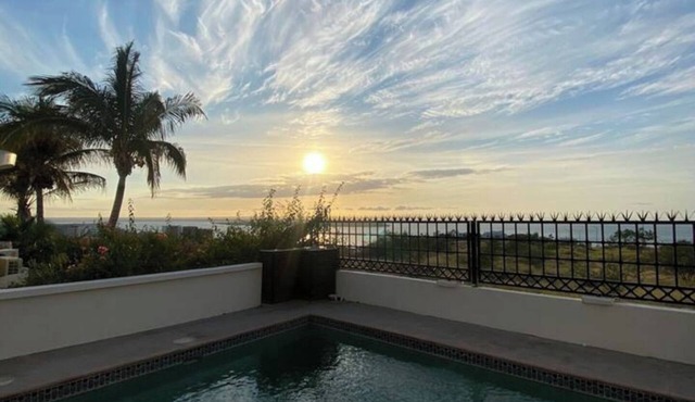 Sunset Haven: Stunning Views