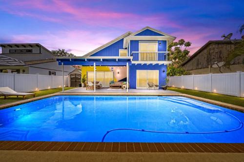 Sunset Haven with Saltwater Pool & mins to beach