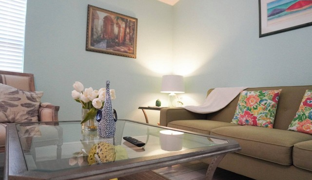 Sunset Hideaway - Located near the River District