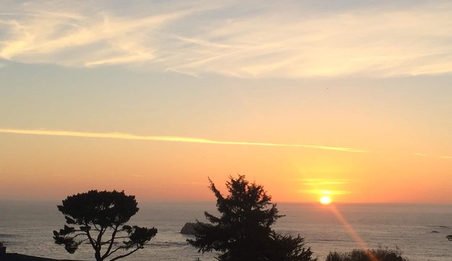 Sunset House -A View to Experience- Serene Location in Town.