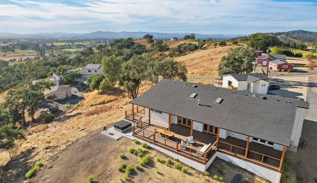 Sunset House at Paradise Ridge by Kohmsa