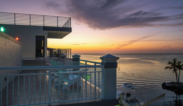Sunset House on the Bay
