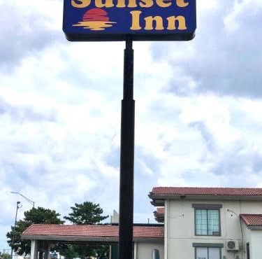 SUNSET INN Oklahoma City