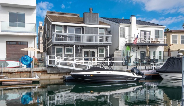 Sunset Island 3 Level Home on the Water sleeps 10