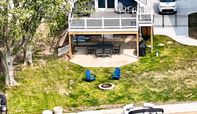 SUNSET LOFT Waterfront retreat, best sunsets on Indian Lake ~ Free Kayak use