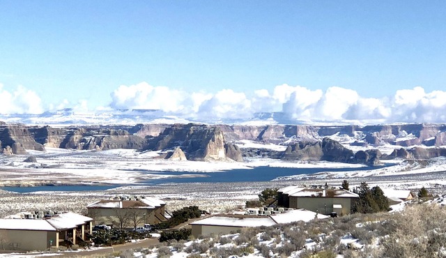 Sunset Mesa Hideaway-Lake Powell Views, Game Room & 3 Decks,Near Antelope Canyon