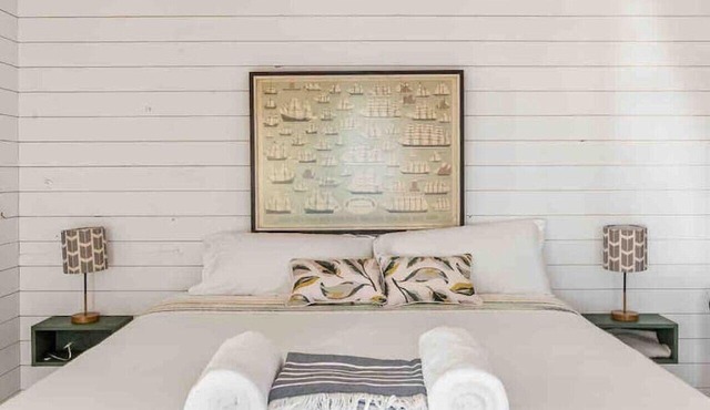 Sunset Off-grid Oyster Creek Cabin