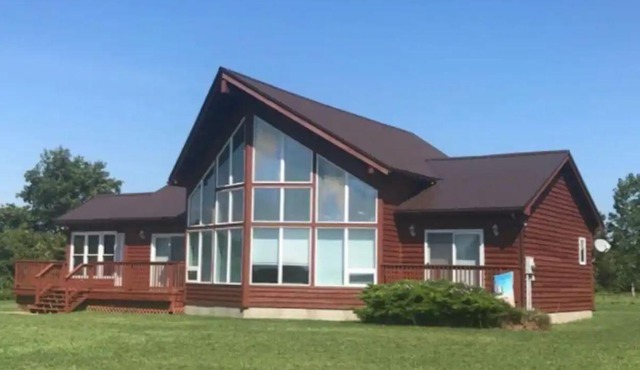 Sunset on Pelee Island - Entire Home