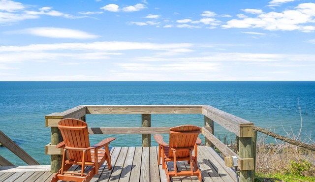 Sunset on the Rocks - Luxurious beachfront comfort!