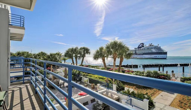 Sunset Overlook - Waterfront Condo at Harbour Place with Sunset View