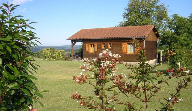 Sunset. Pleine nature pretty view private pool pond Périgord Noir