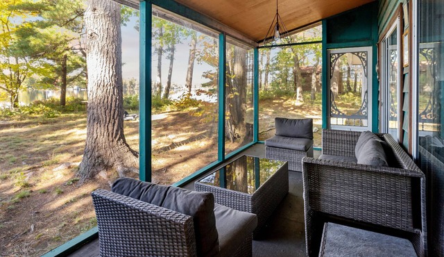 Sunset Point | Kahshe Lake -Private Oasis w/Full Size Tennis Court & Waterslide