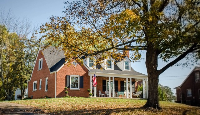 Sunset Porch-Sittin' Golf View, 4 bed, Bourbon Trail, Basement Bar/GameRm