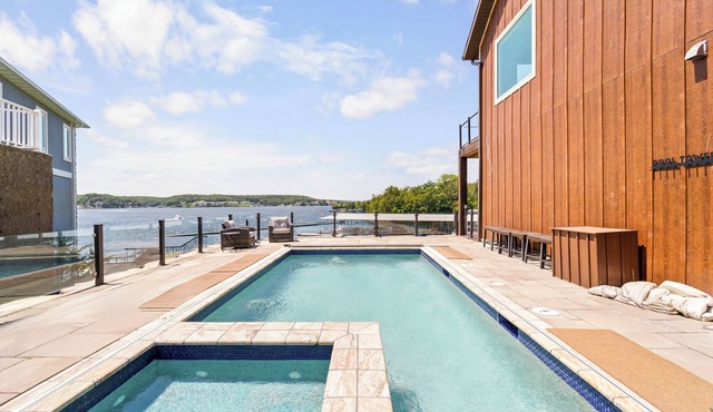 Sunset Pt - Private Pool, Hot Tub, Dock