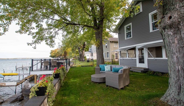 Sunset Retreat: "Classic Cottage on Canandaigua Lake"