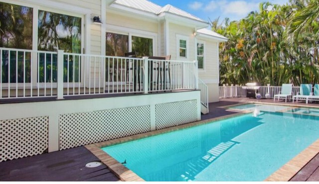 Sunset & Sand, managed by Beach Retreats