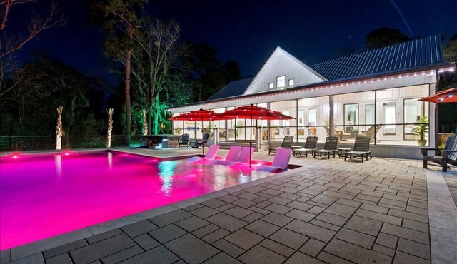 Sunset Serenity, Lake Marions Ultimate Dream Getaway Pool/swimspa/sleeps 16