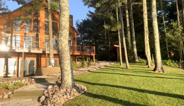 Sunset Shore Cabin with Sugar Sand Beach - Pontoon Available