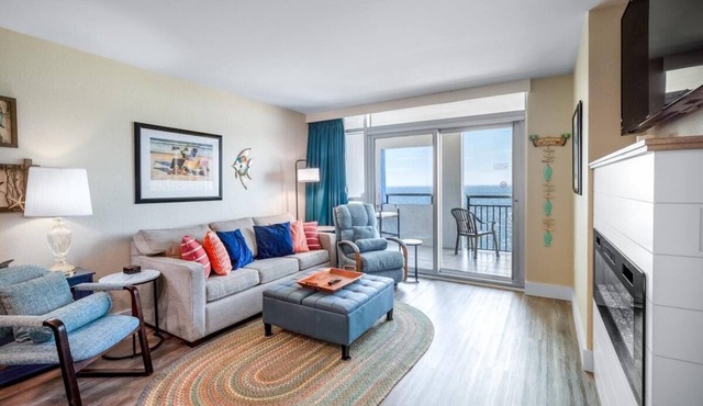 Sunset Shores 2BR OF with Balcony