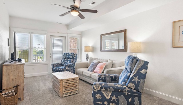 Sunset Sound: Water Views, Shared Pool, Elevator