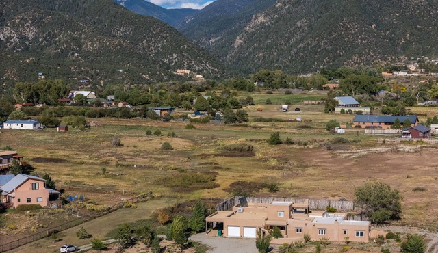 Sunset Studio - Arroyo Seco, NM