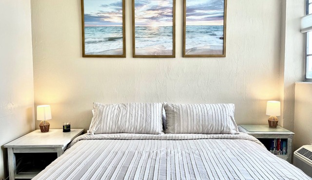 Sunset Studio Daytona Beachfront - 2 Pools & Beach Access + Balcony 3rd Floor