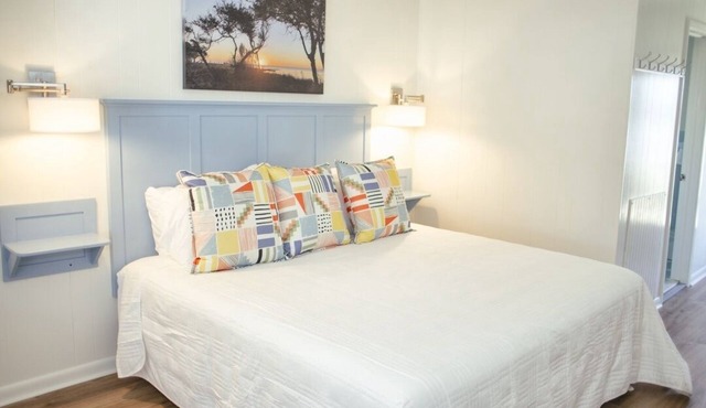 'Sunset Suite' Bluff Shoal Motel - Room 4
