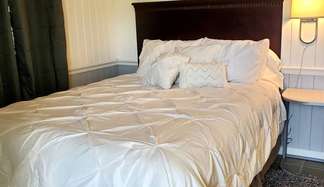 Sunset Suite in Cascade Inn at Fall Creek Falls