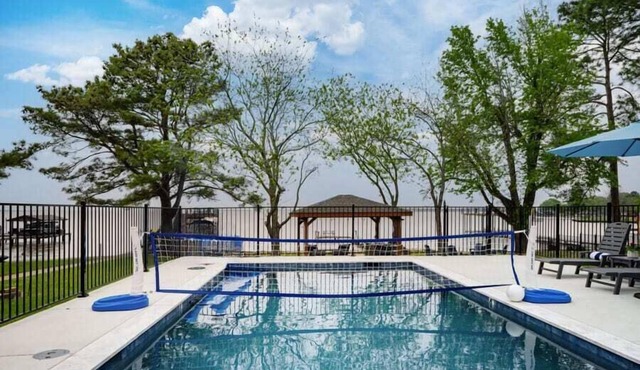 Sunset Swim Lake Front Home Pool, Hot Tub