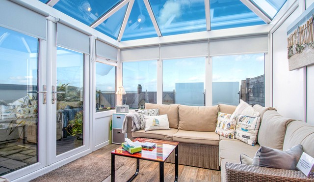 Sunset View - Three Bedroom Cottage, Sleeps 5