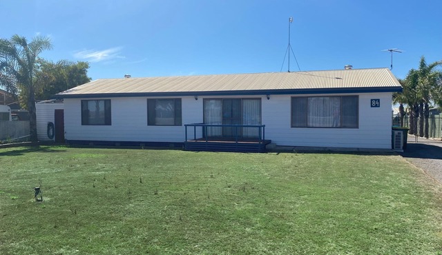 Sunset Views ~ Beautiful sunset views, Minutes from Beach - Off Peak Special!