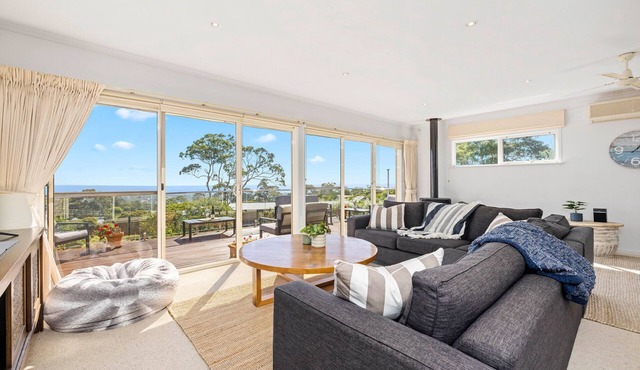 Sunset Views - Cozy McCrae Getaway