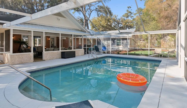 Sunset views~Marsh trails~Bikes~Dedicated work space~Private Heated Pool