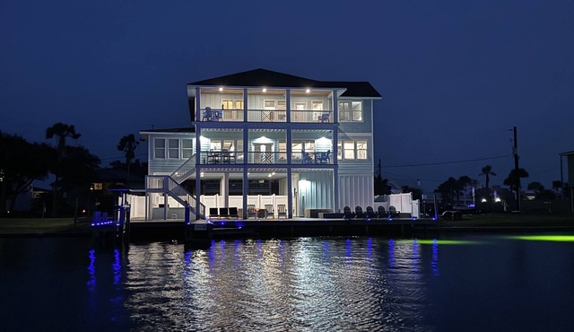 Sunset Views | Private Pool & Hot Tub | Outdoor Kitchen | Boat Lift | Ice Maker