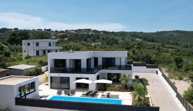 Sunset Villa Aves with Pool, Gym and Sauna - Four Bedroom Villa