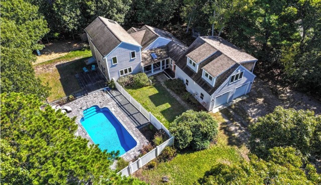 Sunset Villa - Bayside Retreat with Private Heated Saltwater Swimming Pool