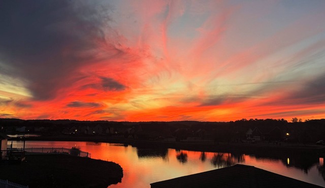 Sunsets on Bourbon Street! Waterfront views!