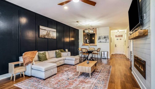 Sunsets on Lake Marion: 2BD Lakefront Luxury Bliss