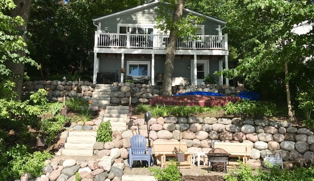 Sunsets on the lake at Mill Pond Cottage-Pickleball, Water Sports, Hiking &more