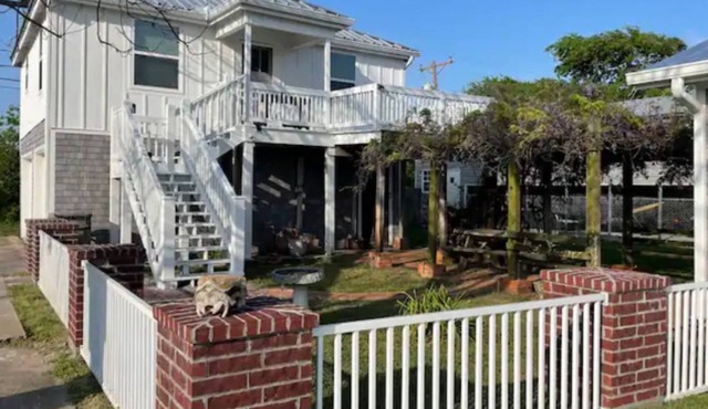 Sunsets on the ocean view - steps to Seadrift lighted fishing pier. Hurry here!