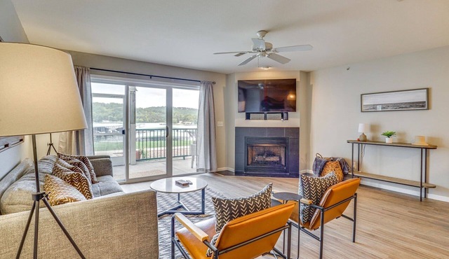 Sunsets & Slips - Waterfront 3BR Condo at Lake of the Ozarks!