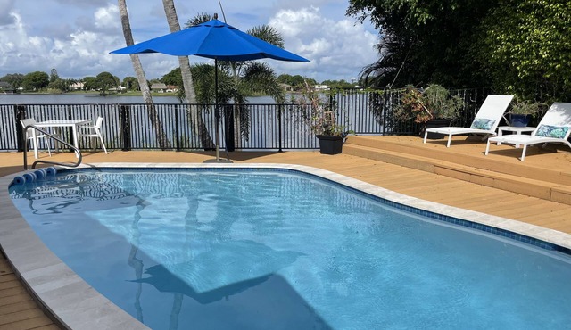 Sunsets-WOW-Special rent-1/4 -2/20 Htd-pool, lakefront-pets-8min to dwntn/beach