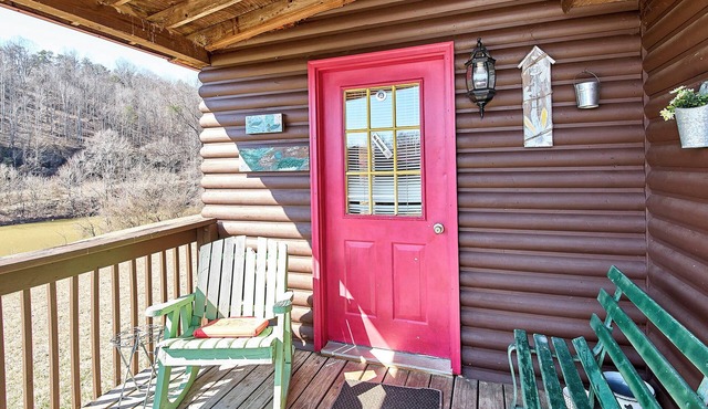 Sunshine cabin-Charming 1-bedroom Lakefront with Heat/AC