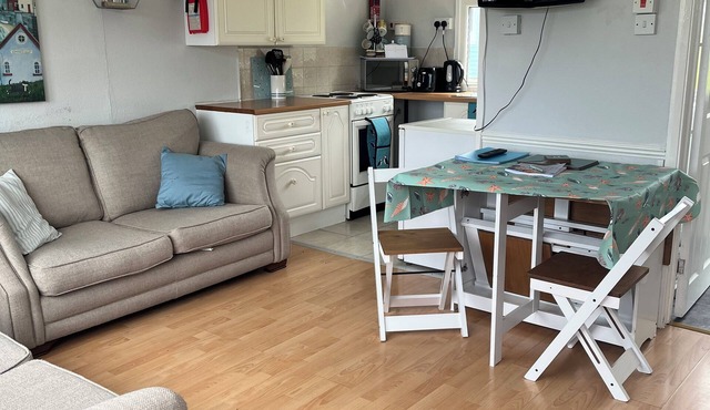 Sunshine chalet pet friendly sleeps 4