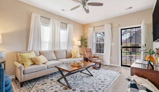 Sunshine Cottage + Cooper Young + 3BR