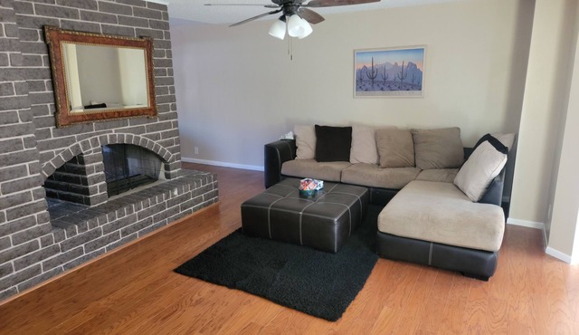 SUNSHINE FAMILY GETAWAY WITH POOL ON WEST MOUNTAIN VIEW.
