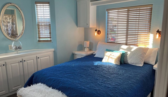 Sunshine Filled Casita in Sarasota Resort Park