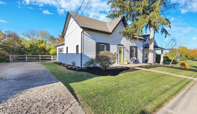 Sunshine House in Mason, Beautiful Cozy Cottage